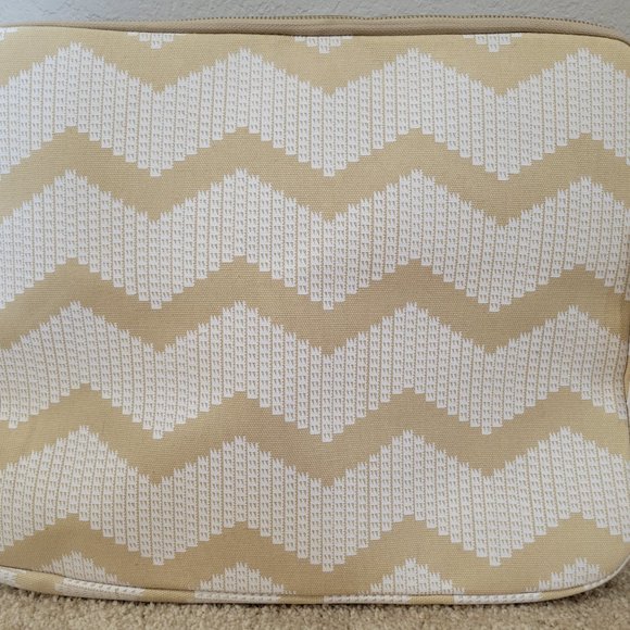 Manaola Laptop Case New with Tags - Picture 2 of 8